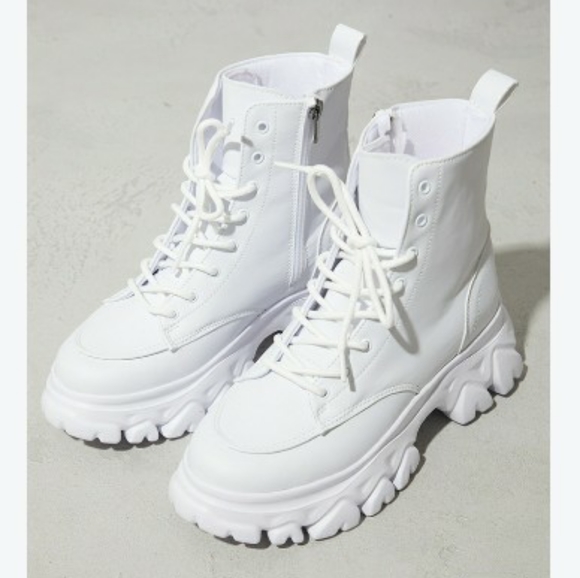 PrettyLittleThing Shoes - PLT Ankle Chunky Sole Hiker Sneakers
- Women's